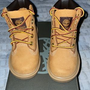 Brand New Timberland Classic Boots for Toddler Size 5